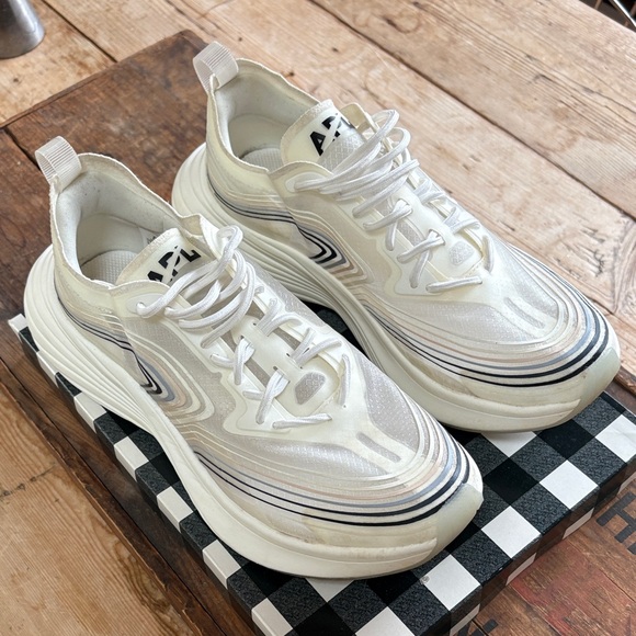 APL Shoes - APL Women’s Streamline Sneakers